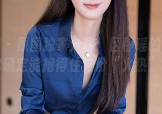 秀人网 – 原图独家分享:区静瑶的女友?你确定能抱得住这份“火热”?