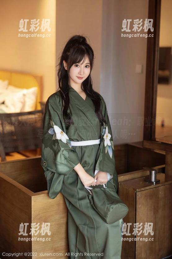 秀人网-安然maleah 秀人网 - 网盘里的安然maleah:职业装写真,真有点小小撩人呢…