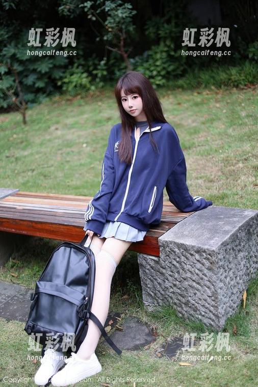 秀人网-梦娜Vanessa 秀人网 - 我的脑海里飘着梦娜Vanessa的灰丝原图,这算不算着迷?