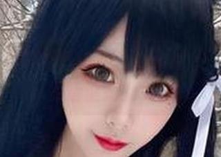 章鱼小童谣的私拍系列:天台上,被图片拗造型拗到哭…