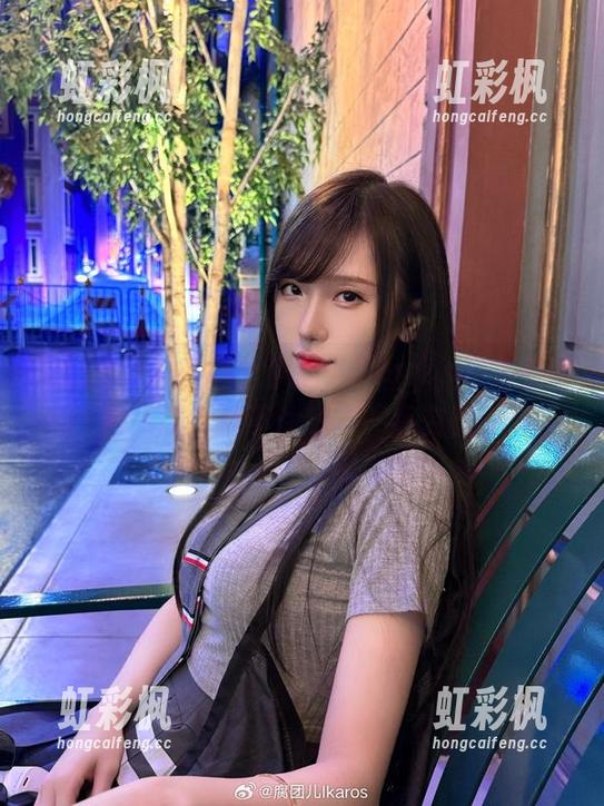 牛仔裤也懂暧昧，腐团儿Ikaros的私房图包，让我忍不住想要一探究竟。