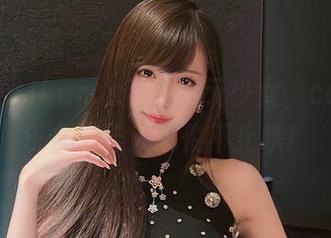 当腐团儿Ikaros变身次元少女,cos的欢乐合集让人忍俊不止哦!