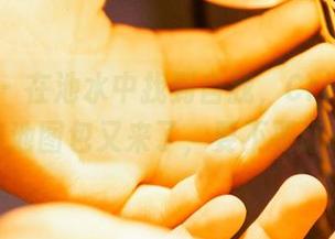 蜜桃社 – 在池水中找到自我，Cris_卓娅祺泳池图包又来了，要不要订阅？