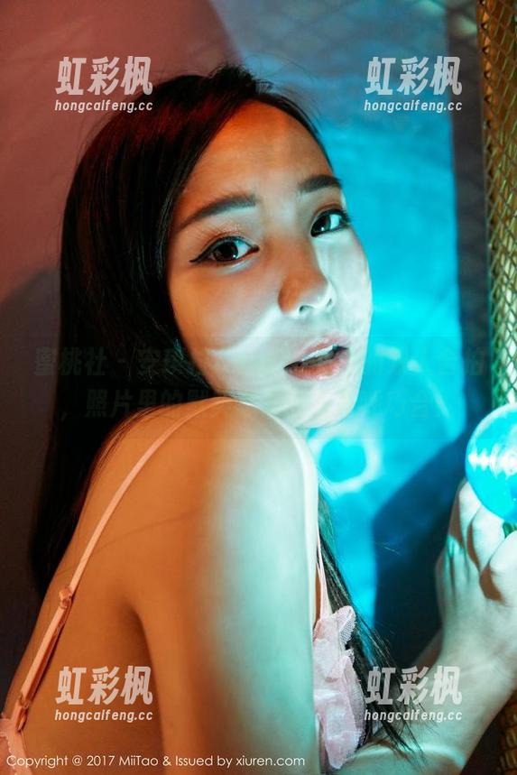 蜜桃社 - 安琪拉Angela和她的双人合拍，照片里的默契总是让人直呼巧合！