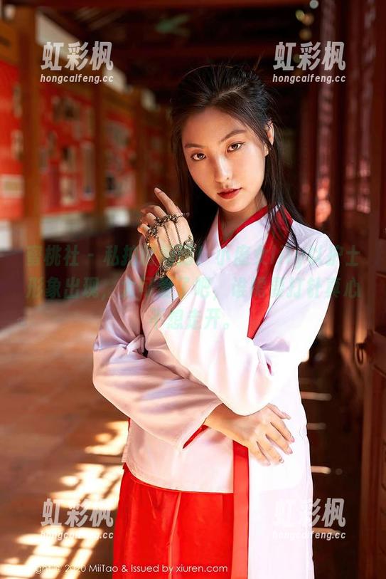 蜜桃社 - 私拍时间到！小魔女lily以护士形象出现，太可爱了吧，谁需要打针真心不想走开。