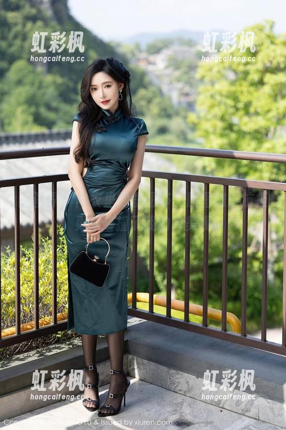 语画界 - 内衣里的李丽莎，原图难以抗拒，更新碰撞了我的审美观！