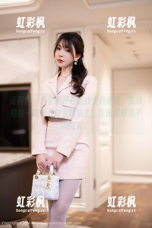 语画界 - 当李丽莎在婚纱里转圈圈，在线期待一场意外的双眼夹击，作品再展现不同逻辑。
