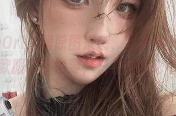 阿薰kaOri白裙原图来袭,我心中只想说:这张同款服装我也要,只是别让它看到我!