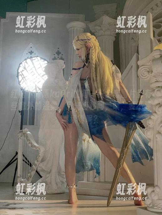 阿薰kaOri 红裙下阿薰kaOri的每一张全套图片都有些意外的温柔,目光转移间,唉,要不要继续看呢?