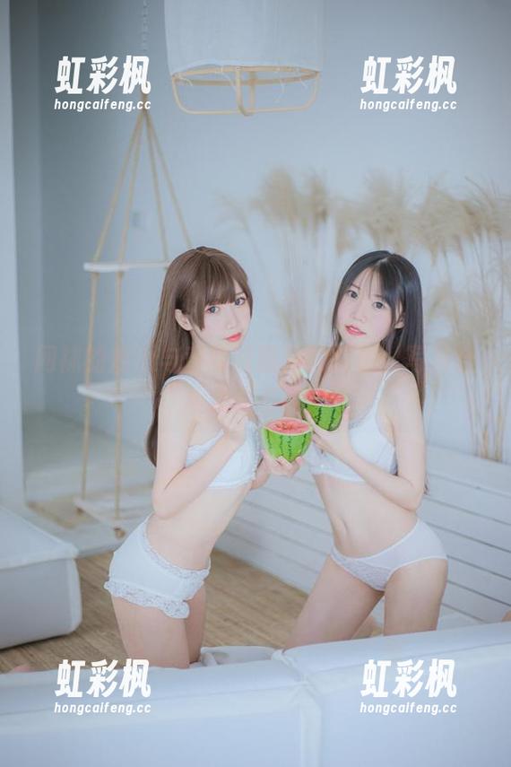 香草喵露露 网袜的魔力与香草喵露露的搭档,写真合集拿走不谢!